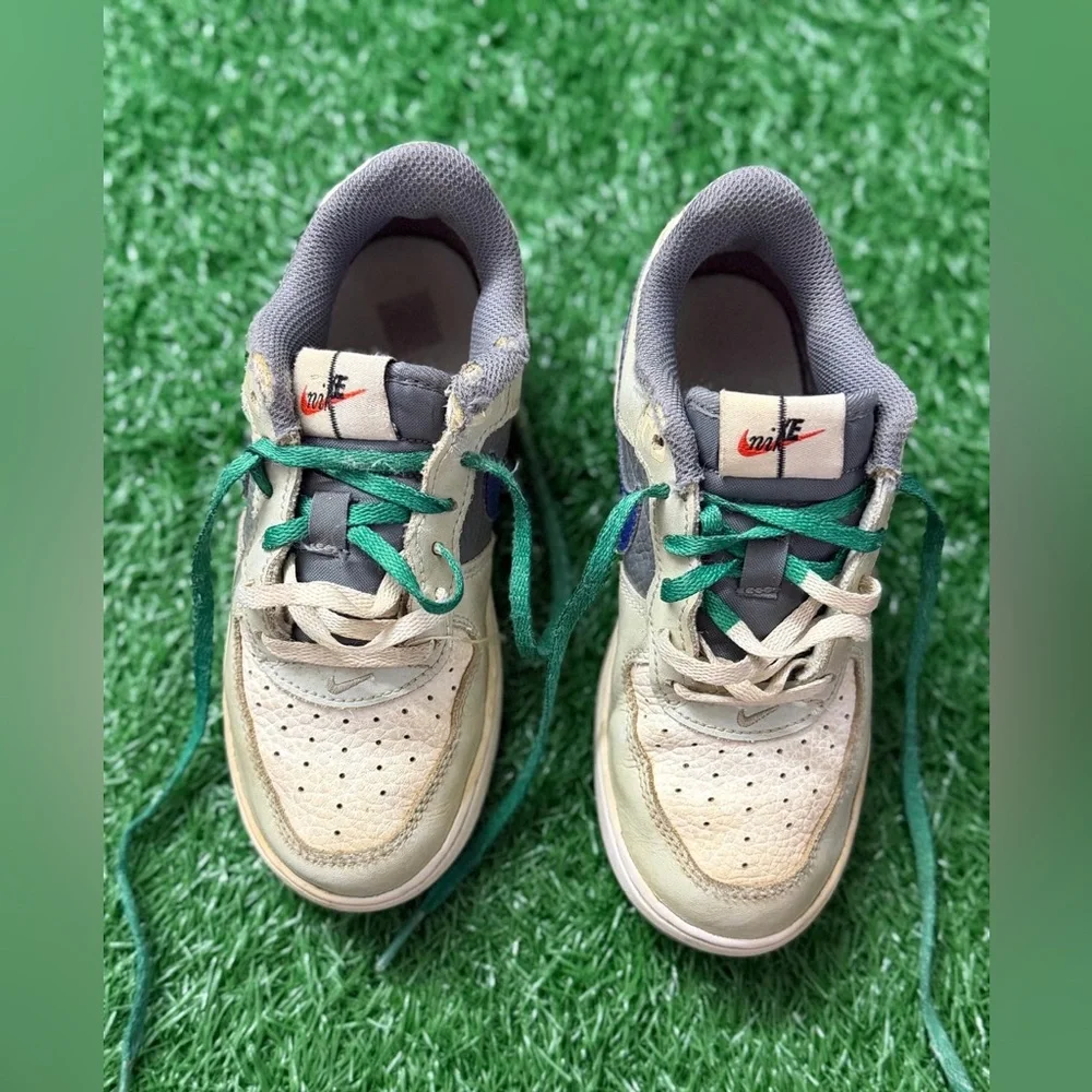 Nike Kids Sneakers in White and Blue Size‎ 13C